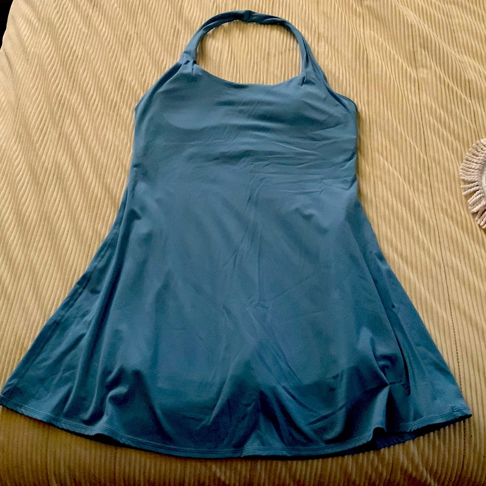 Halara everyday halter dress with shorts and pockets!!